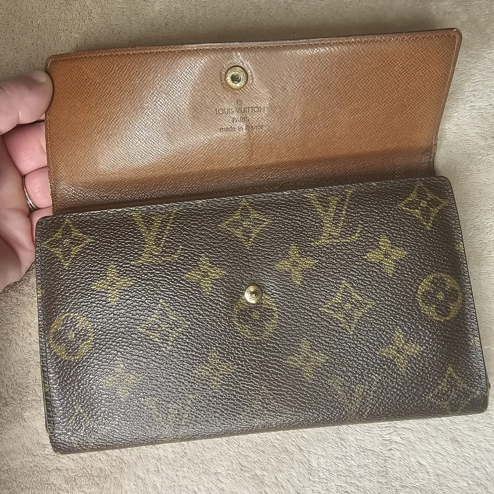 Louis Vuitton Monogram International Wallet Vintage 7.5
